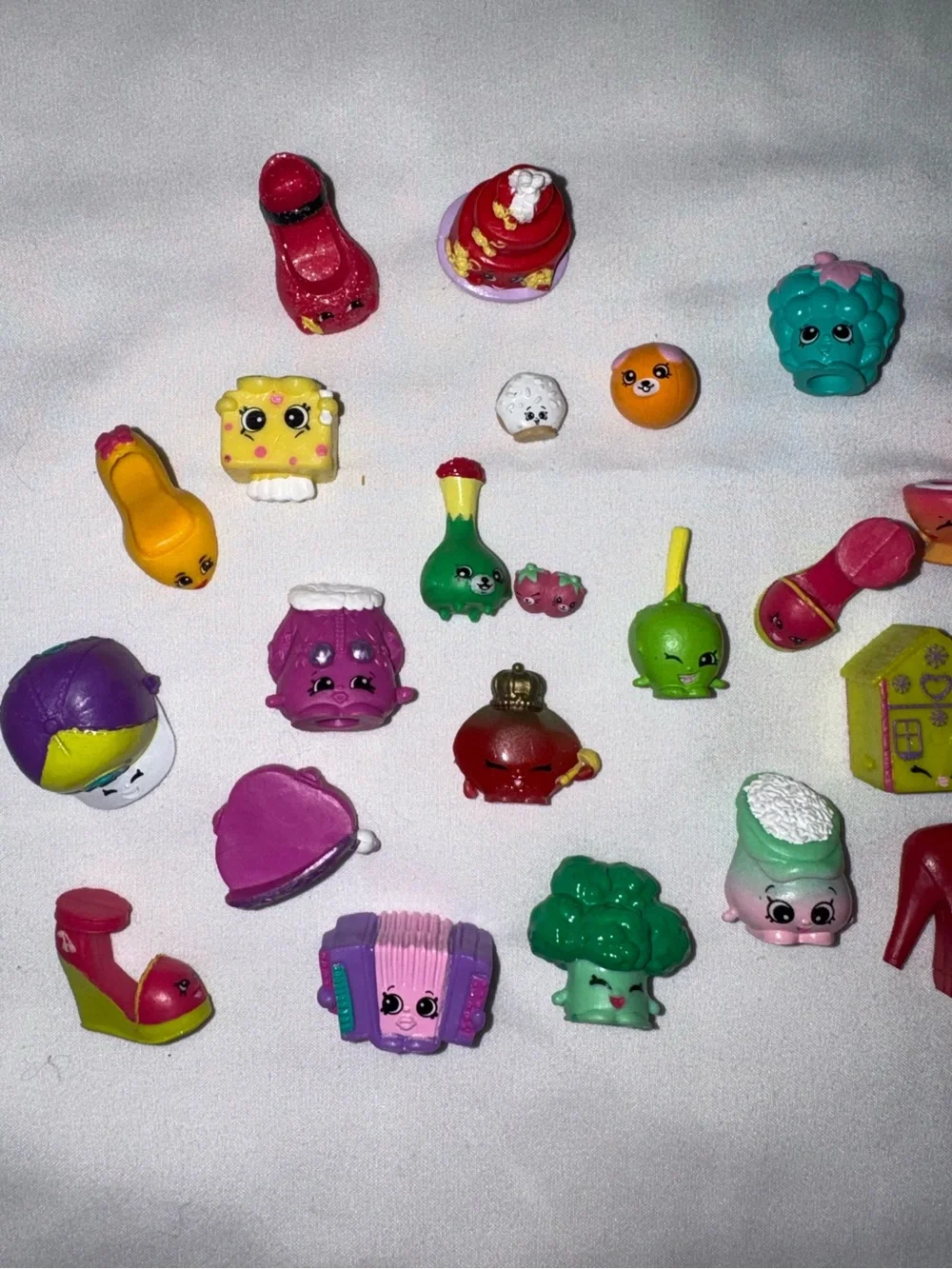 Shopkins bundle - Picture 2 of 5